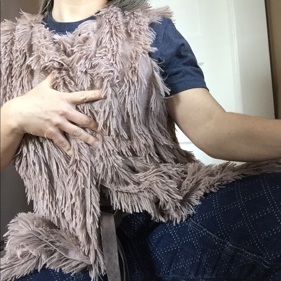 Greylin Faux Fur / Faux Feather Long Vest - so soft! - Picture 8 of 16